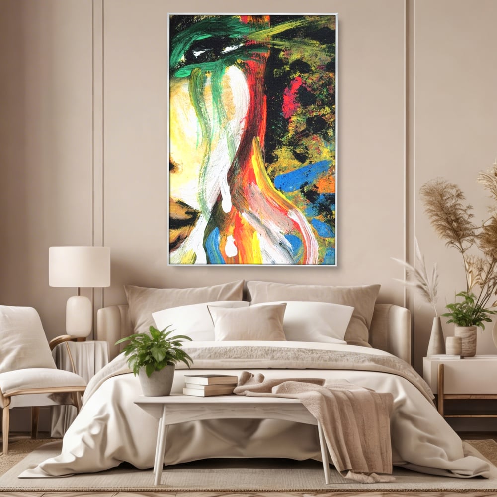 Tablou canvas cu pictura abstracta cu portret si lacrimi, in rama de aluminiu argintiu, pe perete intr-un dormitor