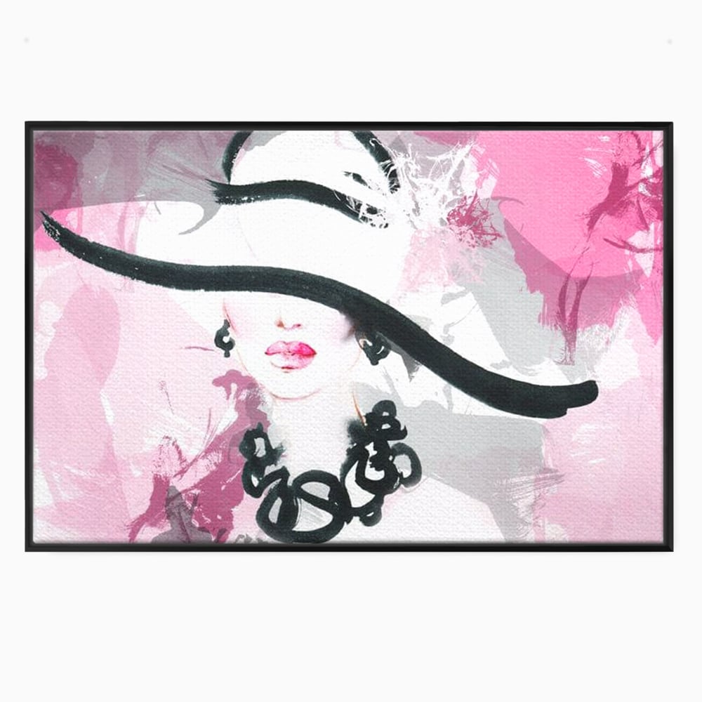Tablou canvas cu ilustratie digitala cu femeie eleganta cu palarie si colier, in rama de aluminiu negru