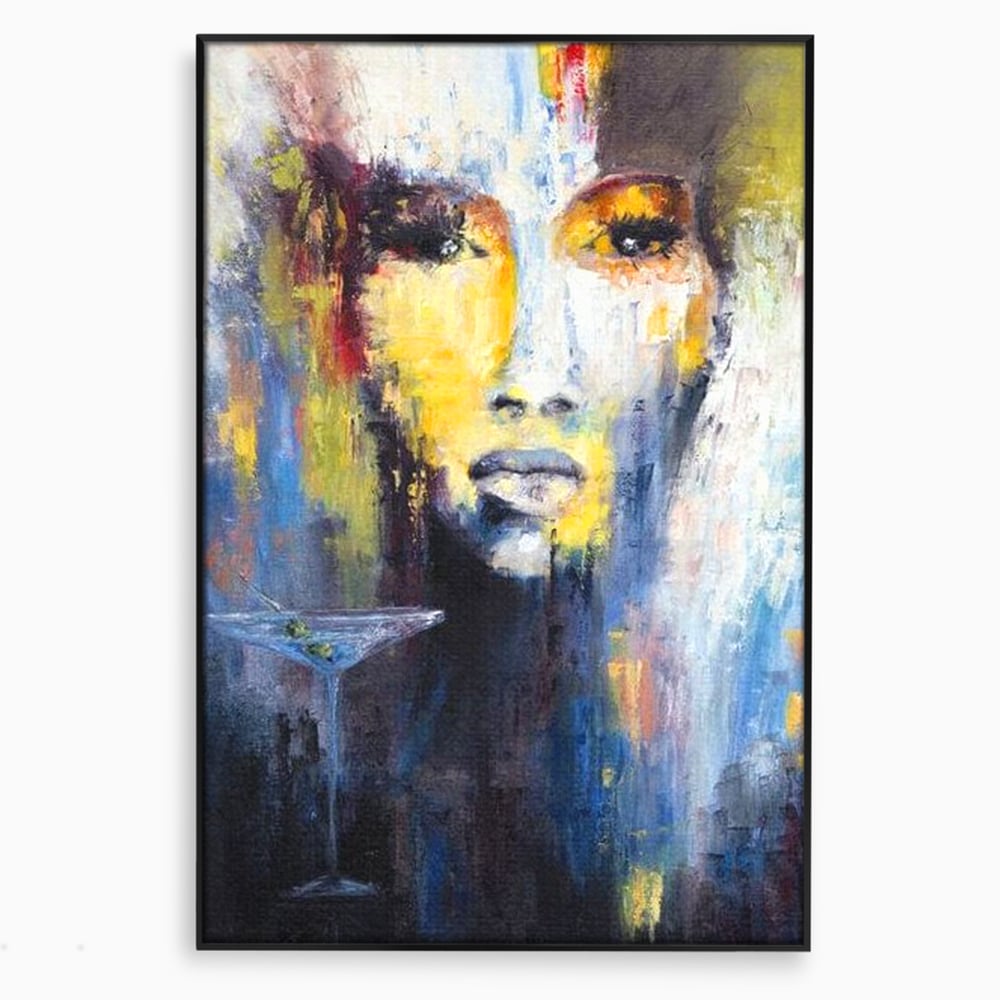 Tablou canvas cu tablou canvas cu femeie si pahar de martini, in rama de aluminiu negru