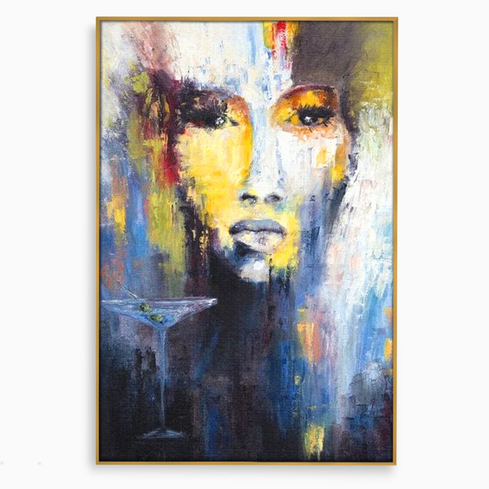 Tablou canvas cu tablou canvas cu femeie si pahar de martini, in rama de aluminiu auriu
