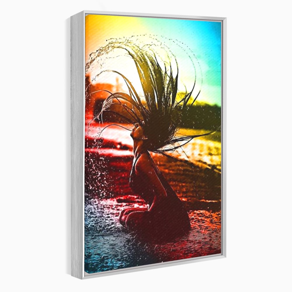 Tablou canvas cu tablou canvas cu femeie si stropi de apa, in rama de aluminiu argintiu