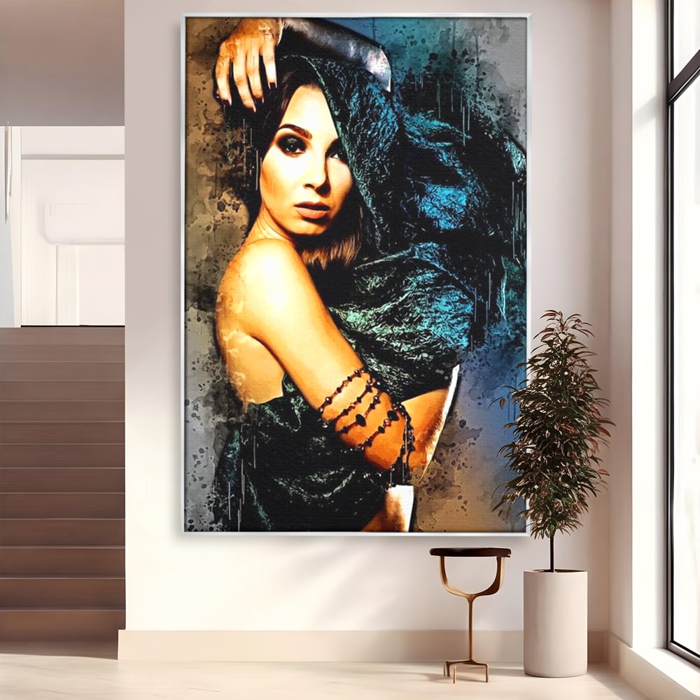 Tablou canvas cu tablou canvas portret femeie misterioasa, in rama de aluminiu argintiu