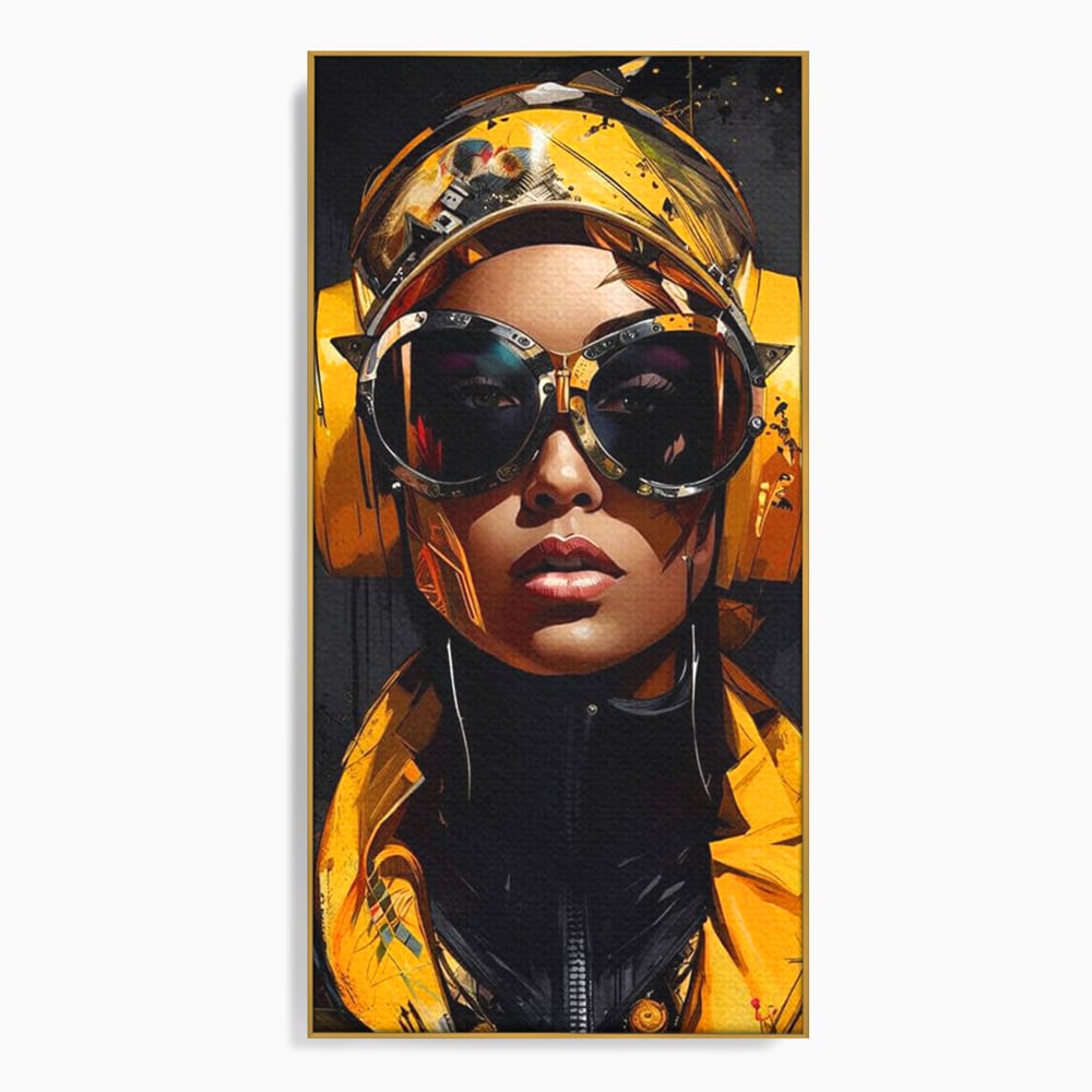 Tablou canvas cu portret digital cu femeie cyber galbena, in rama de aluminiu auriu