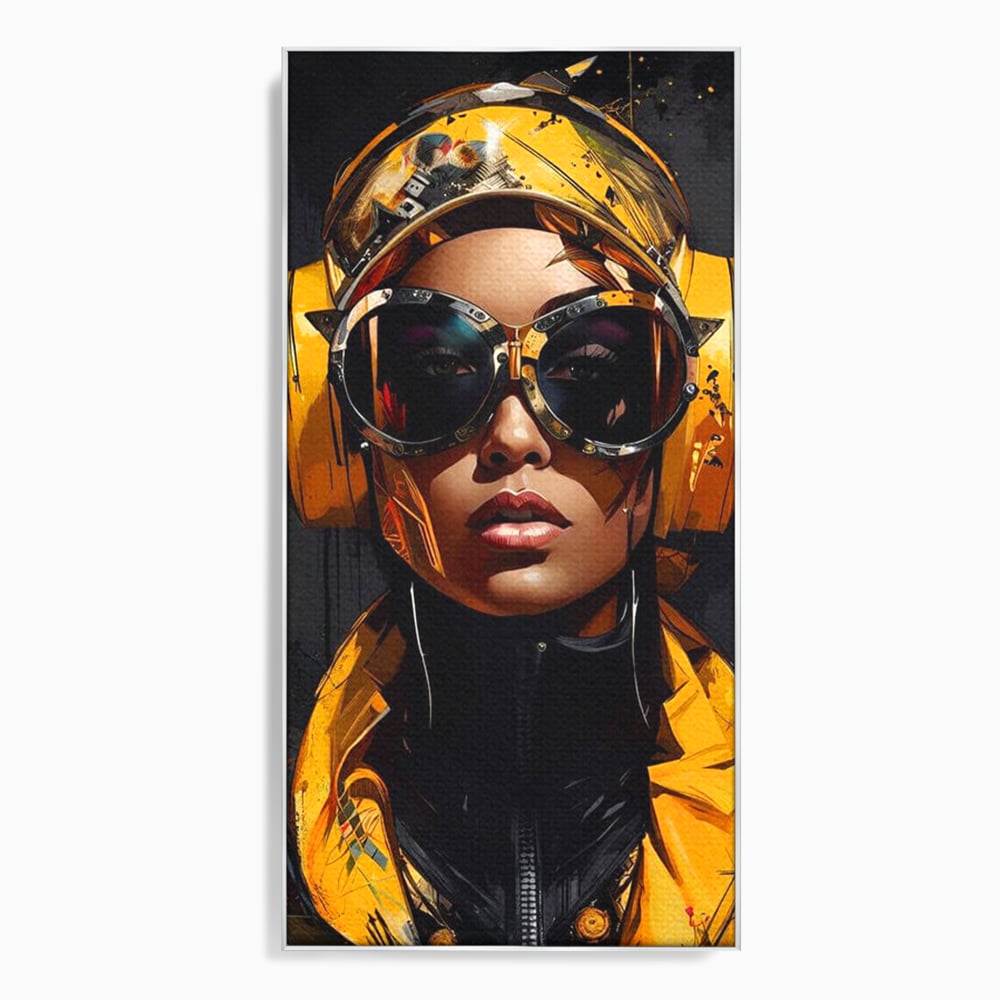 Tablou canvas cu portret digital cu femeie cyber galbena, in rama de aluminiu argintiu