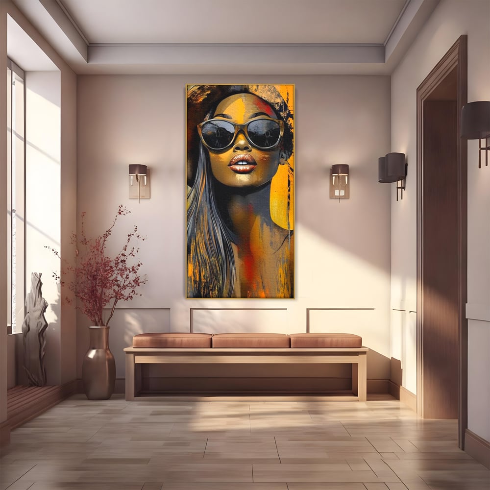 Tablou canvas cu tablou canvas cu portret de femeie ochelari de soare, in rama de aluminiu auriu