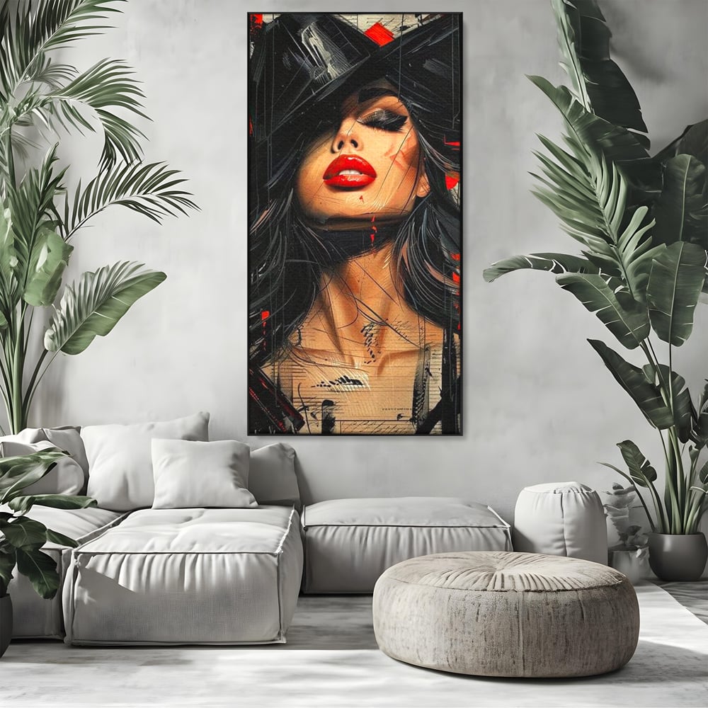 Tablou canvas cu tablou canvas cu portret stilizat de femeie, in rama de aluminiu negru, pe perete intr-un living