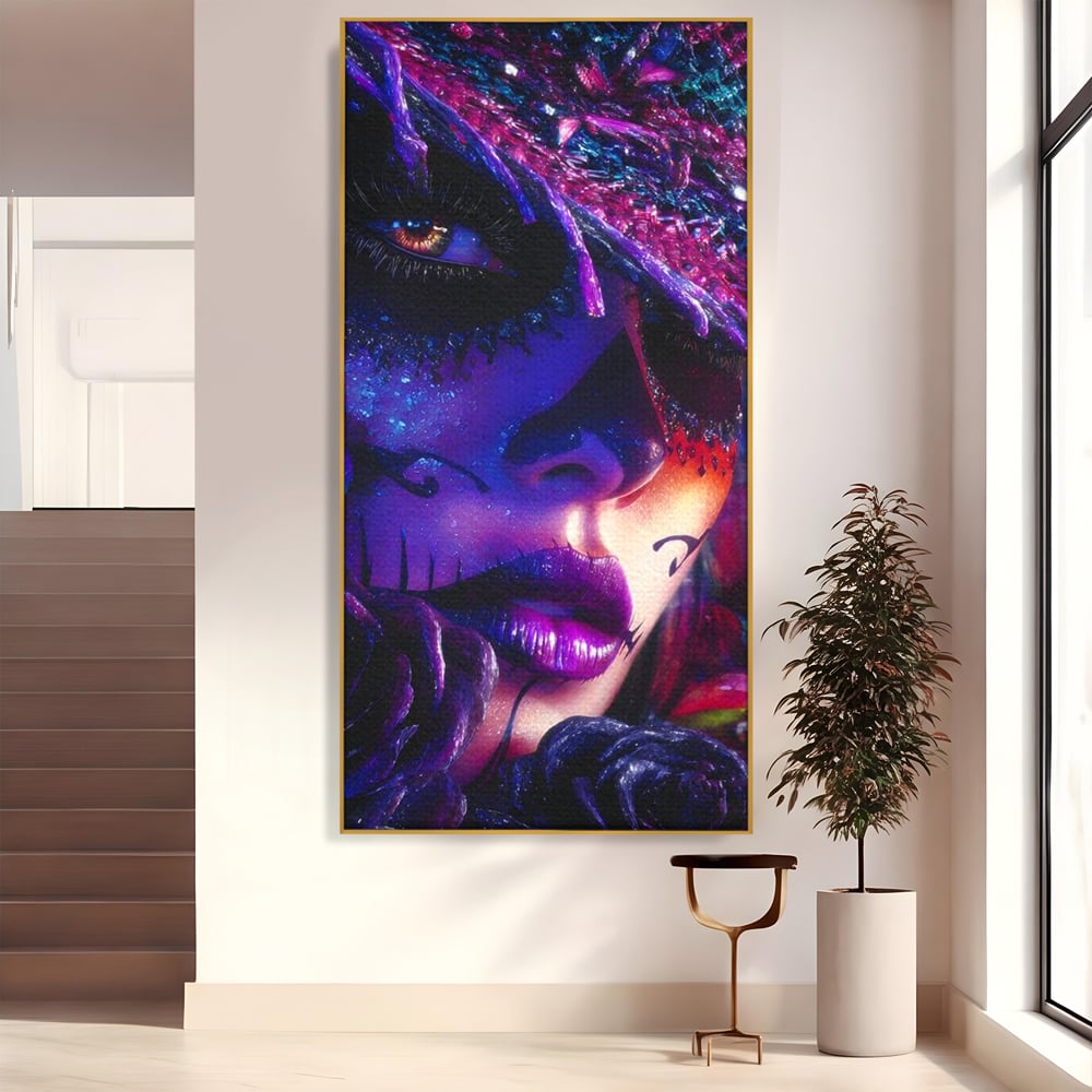 Tablou canvas cu tablou canvas cu portret feminin mov, in rama de aluminiu auriu
