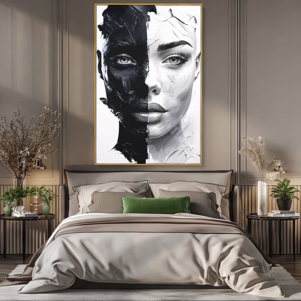 Tablou canvas cu tablou canvas cu chip de femeie in doua nuante, in rama de aluminiu auriu, pe perete intr-un dormitor