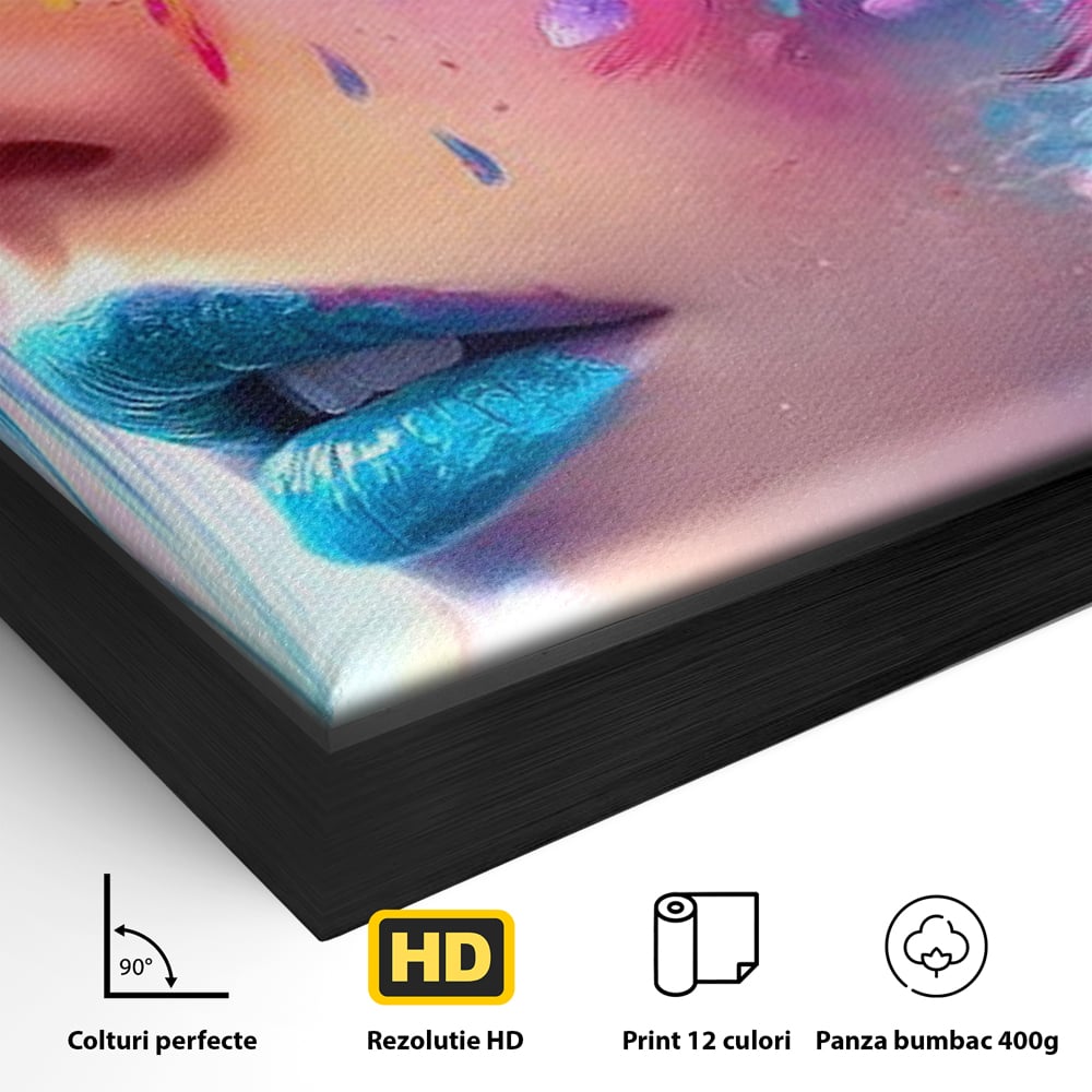 Detaliu al suprafetei: tablou canvas cu fata artistica si flori, in rama de aluminiu negru