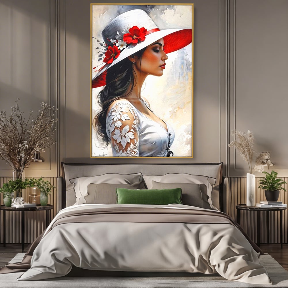 Tablou canvas cu tablou canvas cu profil de doamna, in rama de aluminiu auriu, pe perete intr-un dormitor