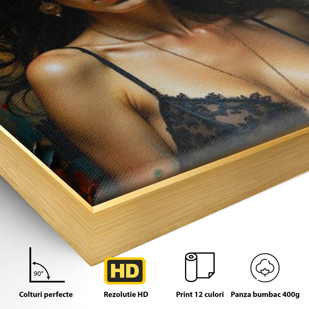Detaliu al suprafetei: tablou canvas cu portret de femeie par negru fluturi si frunze, in rama de aluminiu auriu