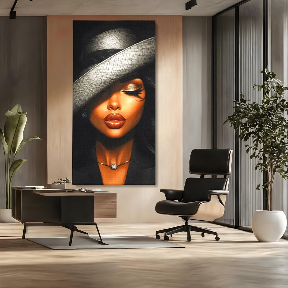 Tablou canvas cu tablou canvas cu femeie si palarie, fara rama, pe sasiu de lemn, pe perete intr-un birou
