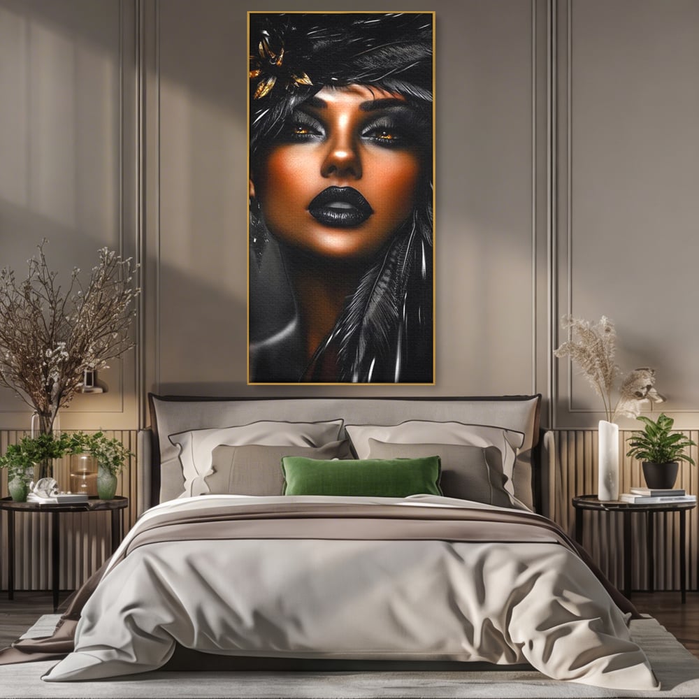Tablou canvas cu tablou canvas cu portret artistic de femeie, in rama de aluminiu auriu, pe perete intr-un dormitor