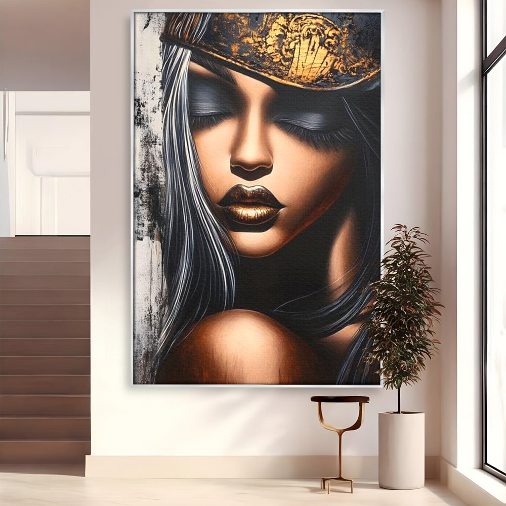 Tablou canvas cu tablou canvas cu femeie si coroana aurie, in rama de aluminiu argintiu