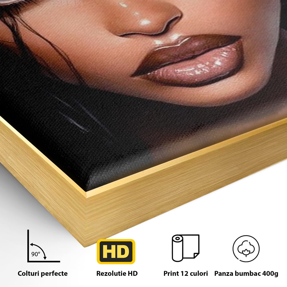 Detaliu al suprafetei: tablou canvas cu portret de femeie, in rama de aluminiu auriu
