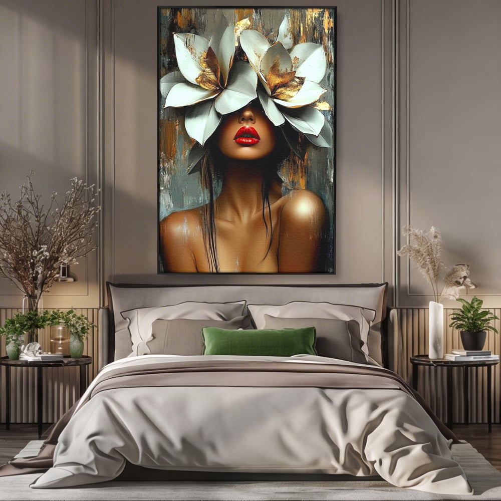 Tablou canvas cu tablou canvas cu femeie si flori, in rama de aluminiu negru, pe perete intr-un dormitor