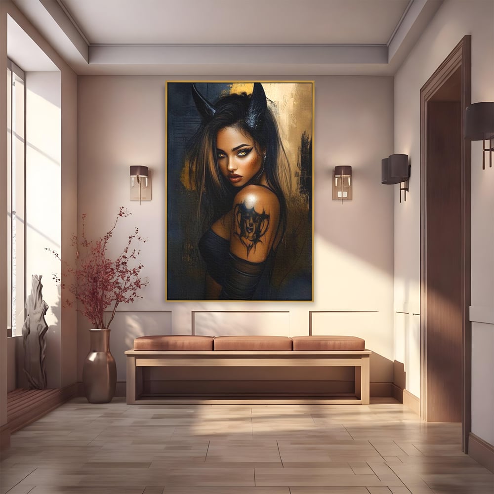 Tablou canvas cu tablou canvas cu portret de femeie demon, in rama de aluminiu auriu
