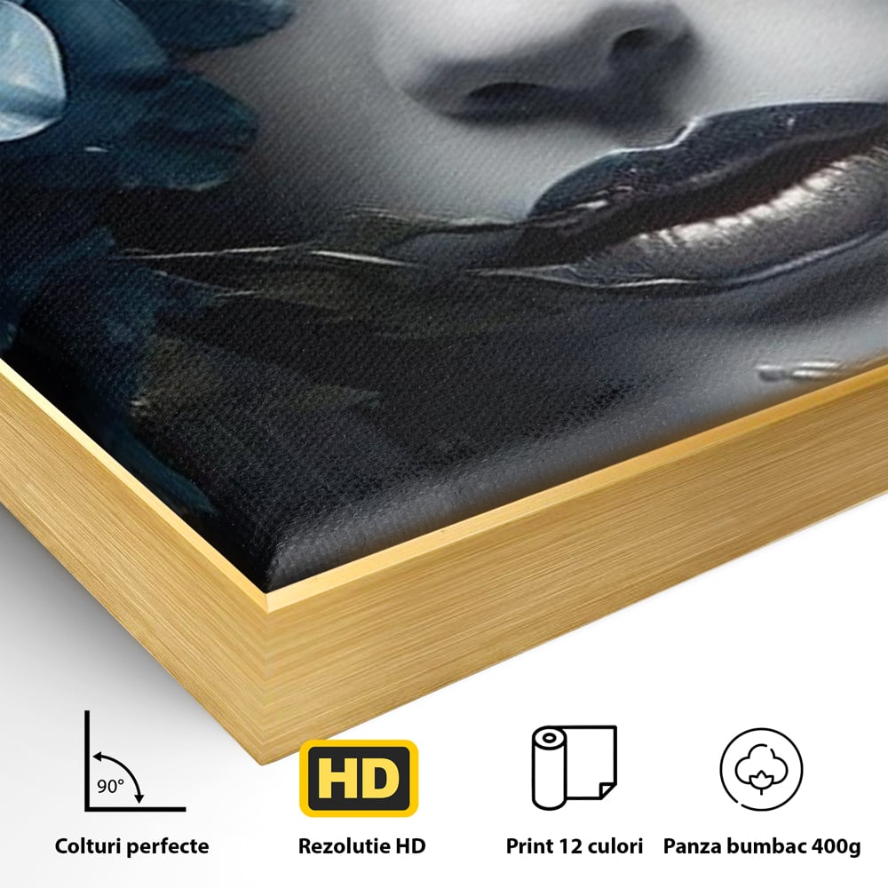 Detaliu al suprafetei: tablou canvas cu chip de femeie si trandafir albastru, in rama de aluminiu auriu