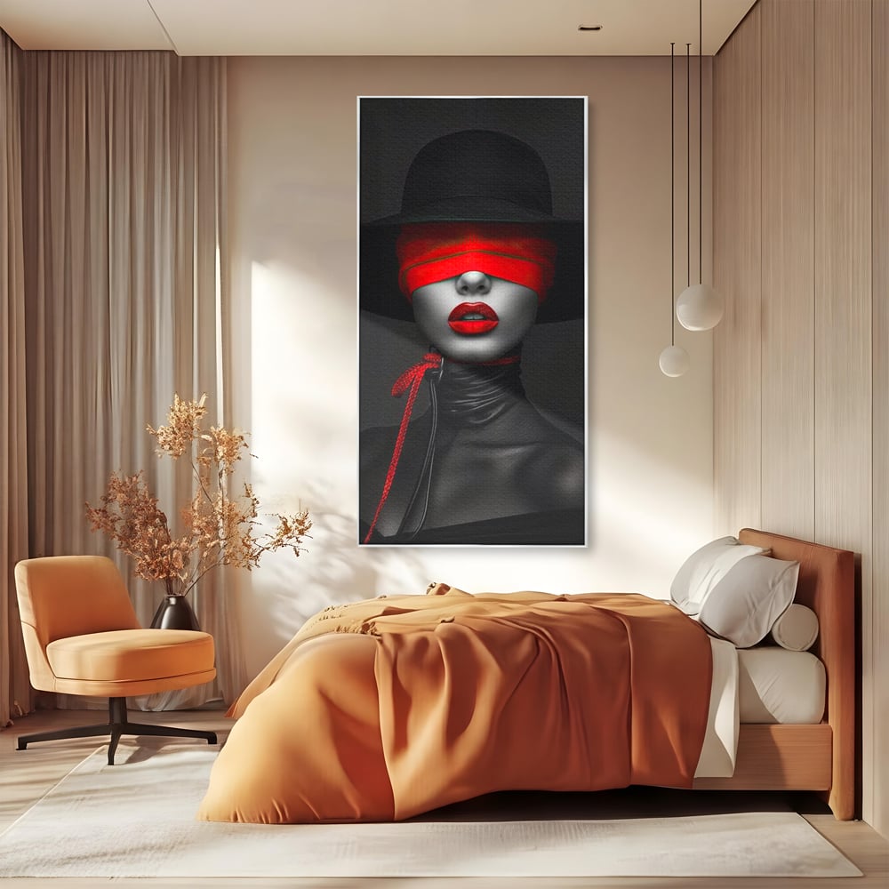 Tablou canvas cu tablou canvas cu femeie si voal rosu, in rama de aluminiu argintiu, pe perete intr-un dormitor