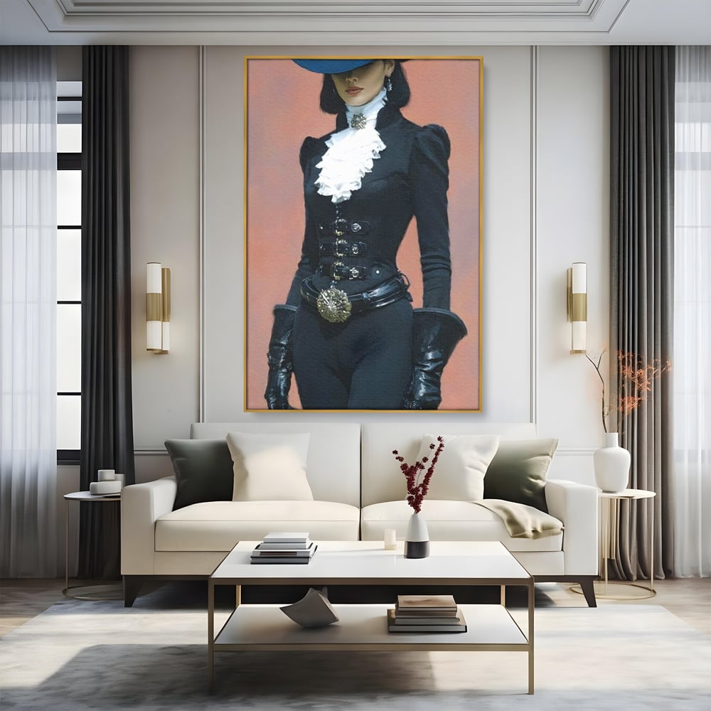 Tablou canvas cu tablou canvas cu femeie aristocrata imbracata in negru, in rama de aluminiu auriu, pe perete intr-un living