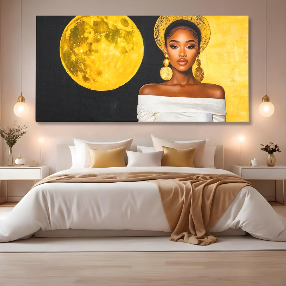 Tablou canvas cu tablou canvas cu femeie si luna aurie, fara rama, pe sasiu de lemn, pe perete intr-un dormitor