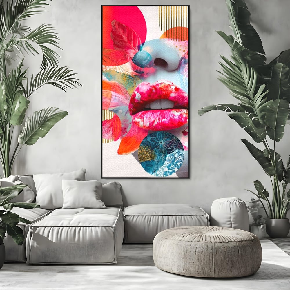 Tablou canvas cu tablou canvas cu buze roz si nas albastru, in rama de aluminiu negru, pe perete intr-un living
