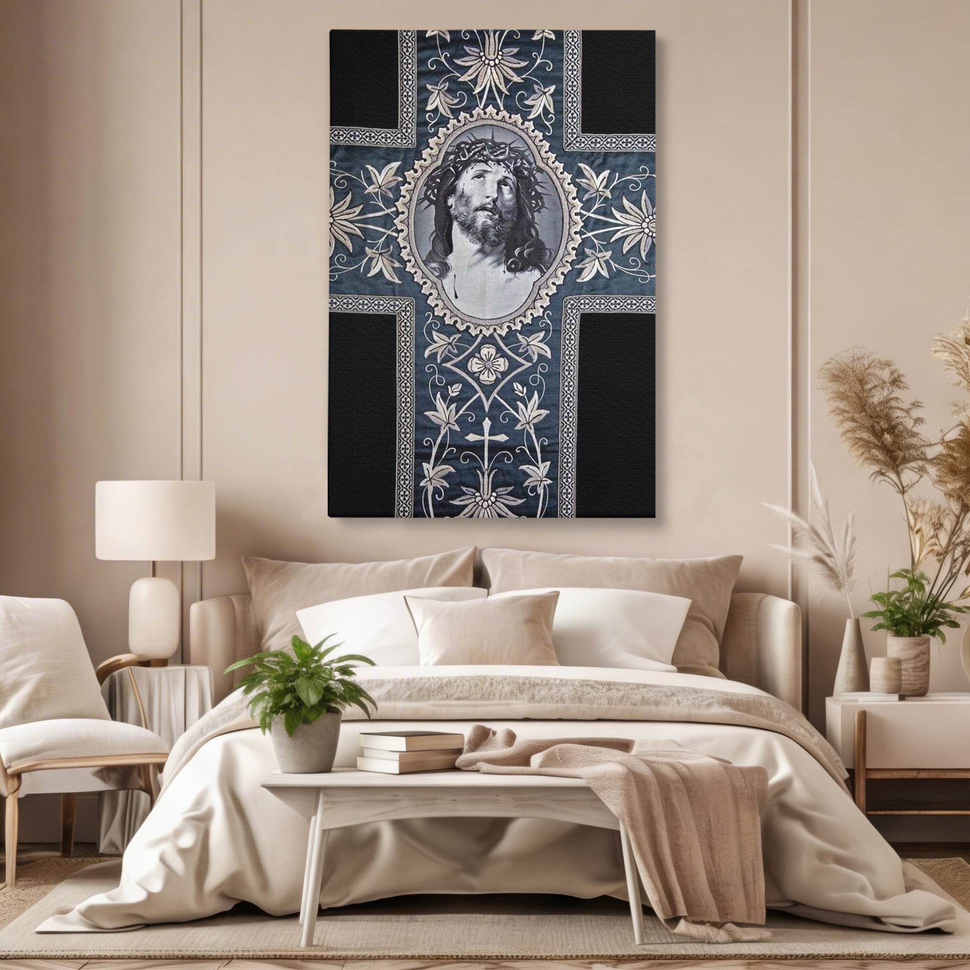Tablou canvas cu tablou canvas cu chipul mantuitorului pe cruce, fara rama, pe sasiu de lemn, pe perete intr-un dormitor