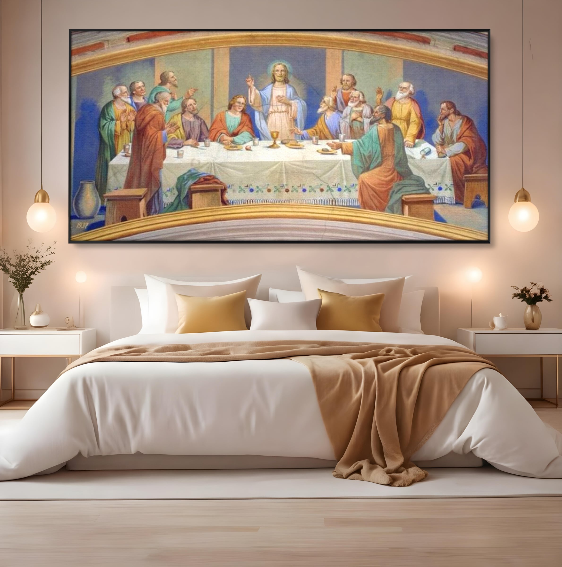 Tablou canvas cu pictura cina cea de taina, in rama de aluminiu negru, pe perete intr-un dormitor
