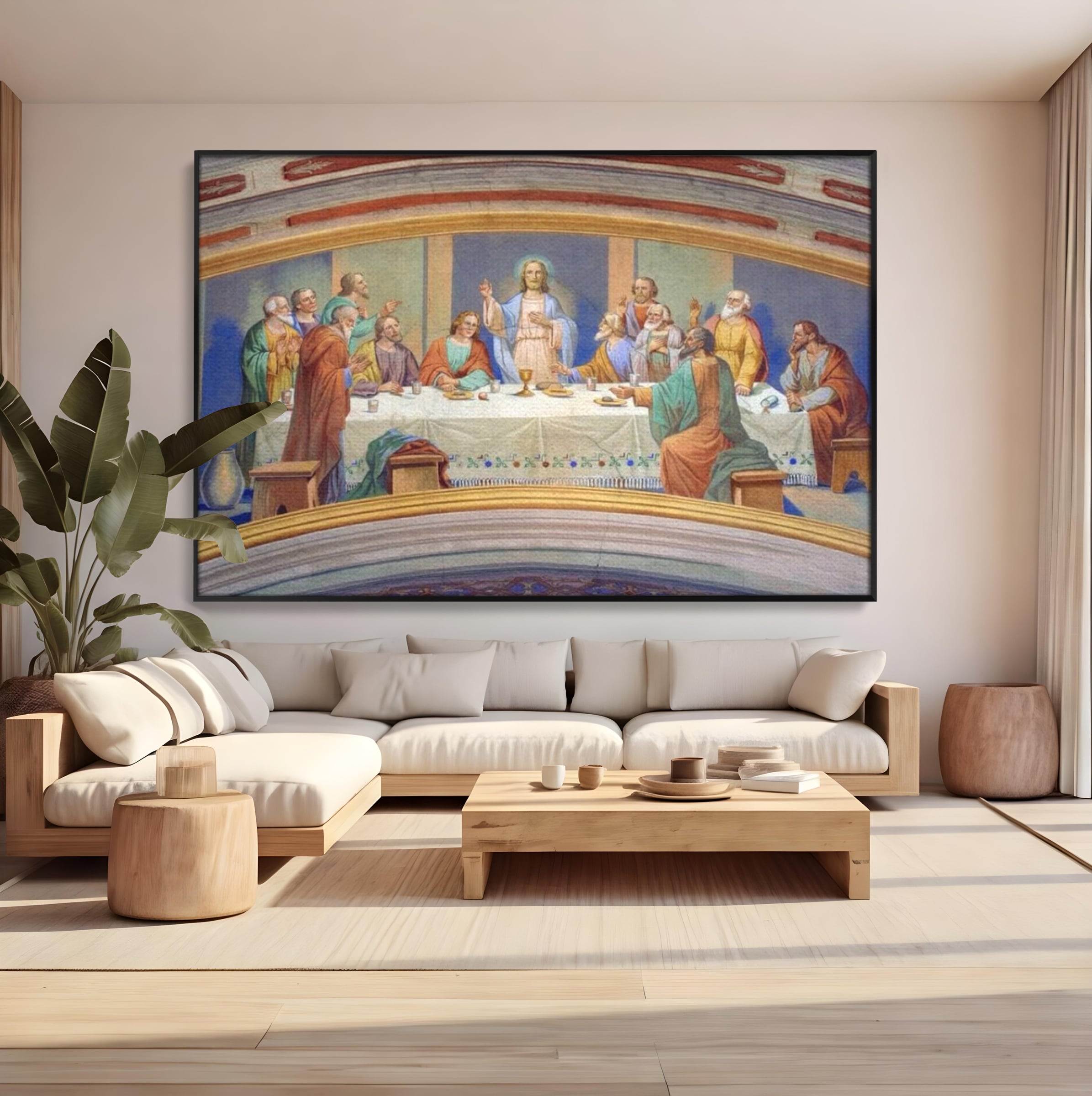 Tablou canvas cu pictura cina cea de taina, in rama de aluminiu negru, pe perete intr-un living