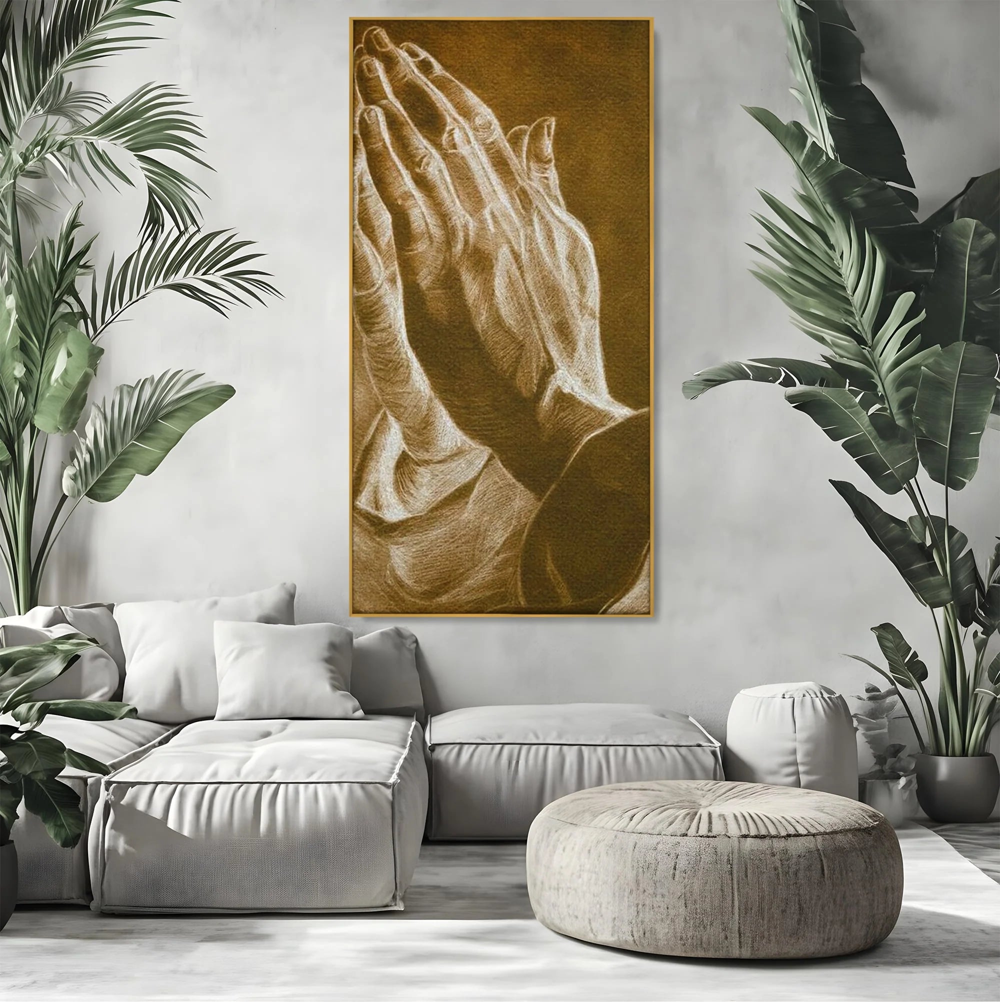 Tablou canvas cu tablou canvas cu maini in rugaciune, in rama de aluminiu auriu, pe perete intr-un living