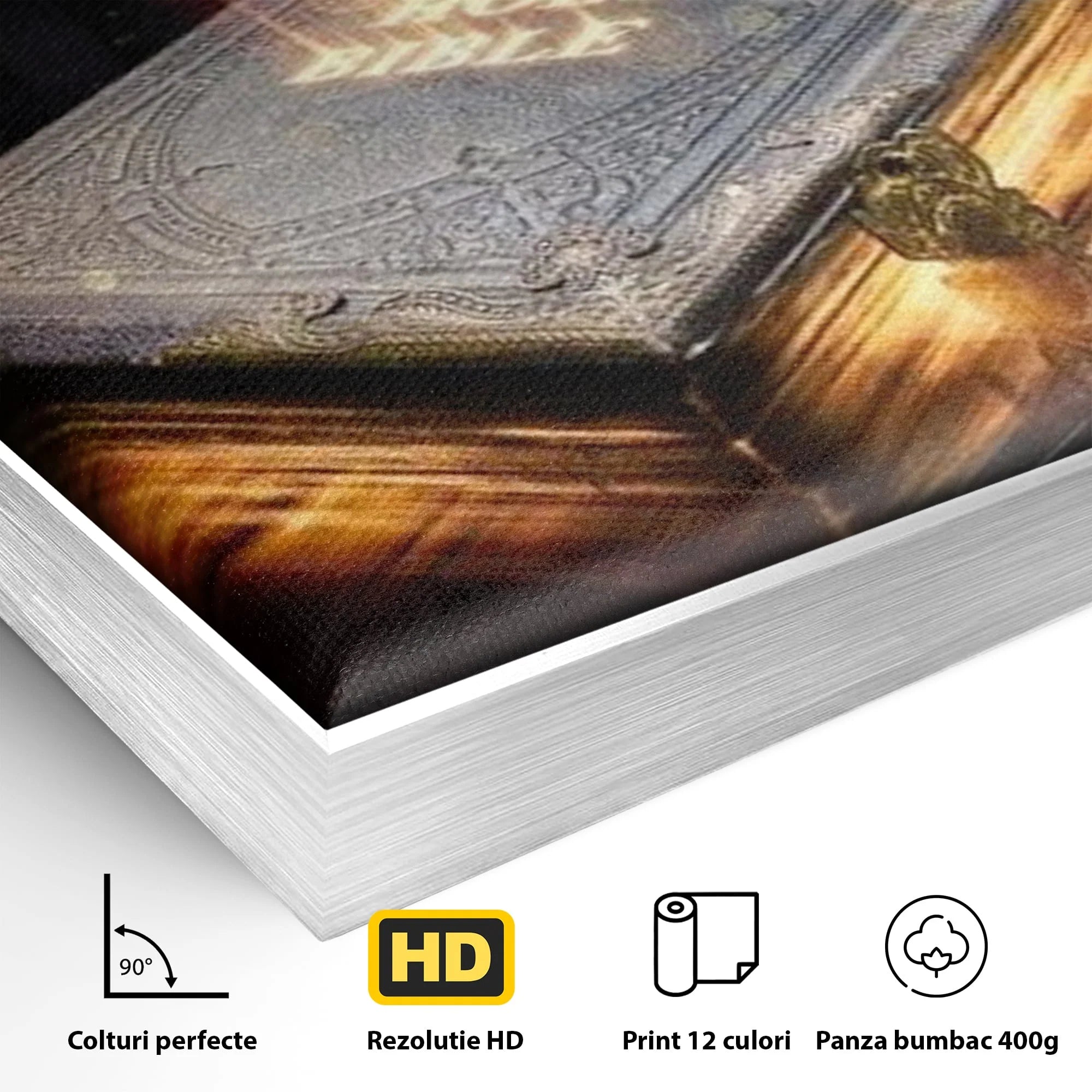 Detaliu al suprafetei: ilustratie digitala cu o carte sacra stralucitoare, in rama de aluminiu argintiu