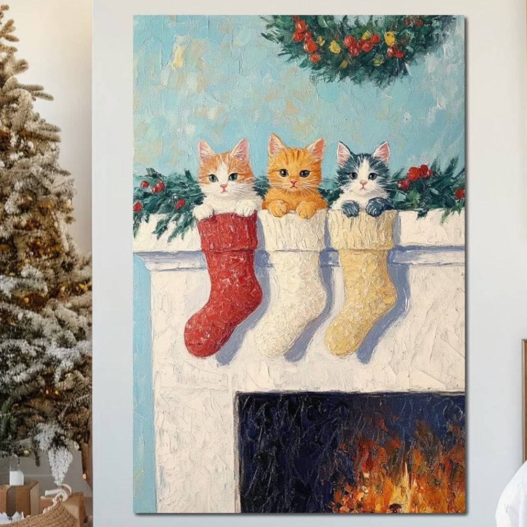 Tablou Canvas Premium LuxCanva® D1022, In asteptarea lui Mos Nicolae , Pisicute, Sosete, Semineu, Asteptare, Daruri, Living Room, Culori vibrante