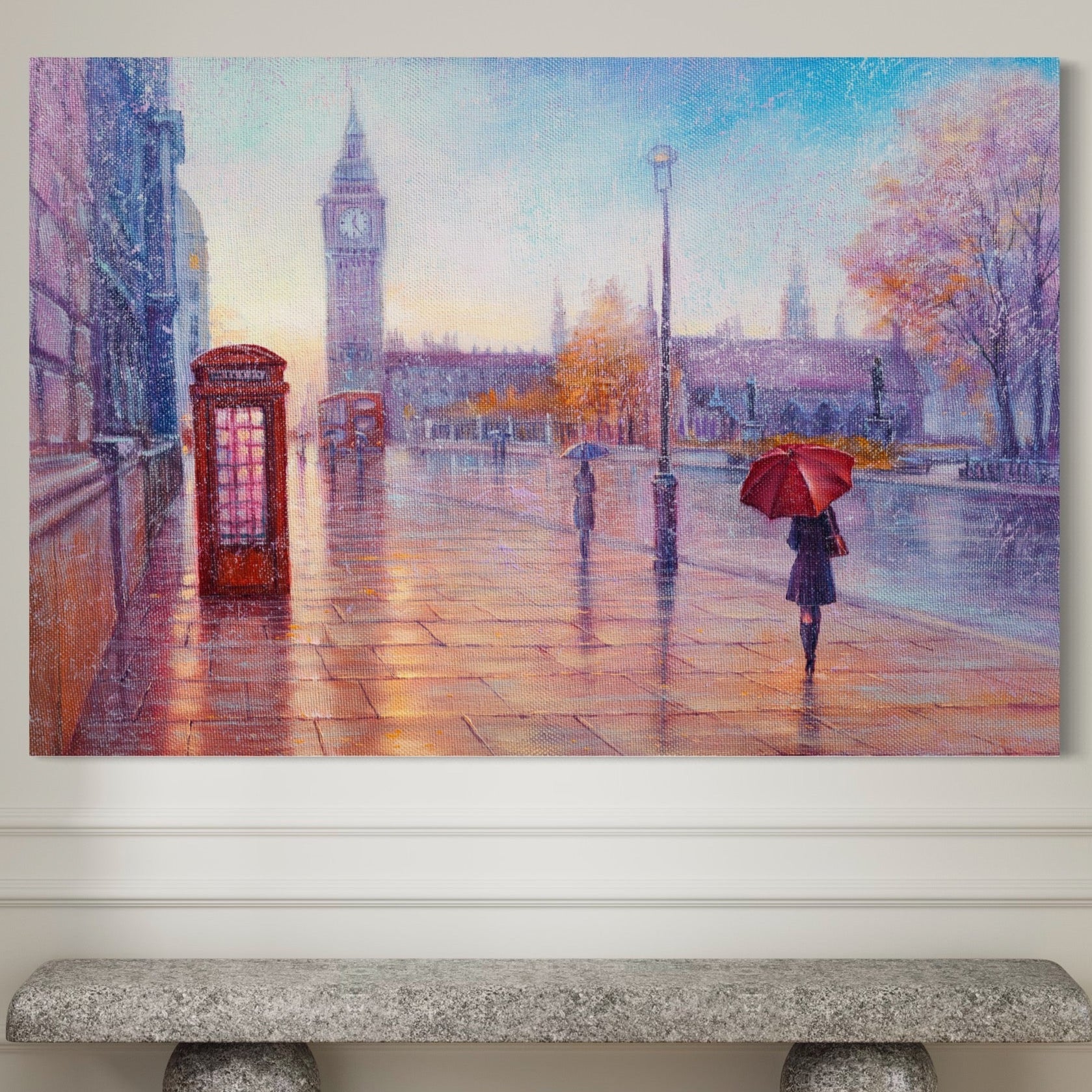Tablou Canvas Premium LuxCanva® A1075, Ploaie In Londra , Red Telephone, Plimbare, Umbrela Rosie, Culori Vibrante