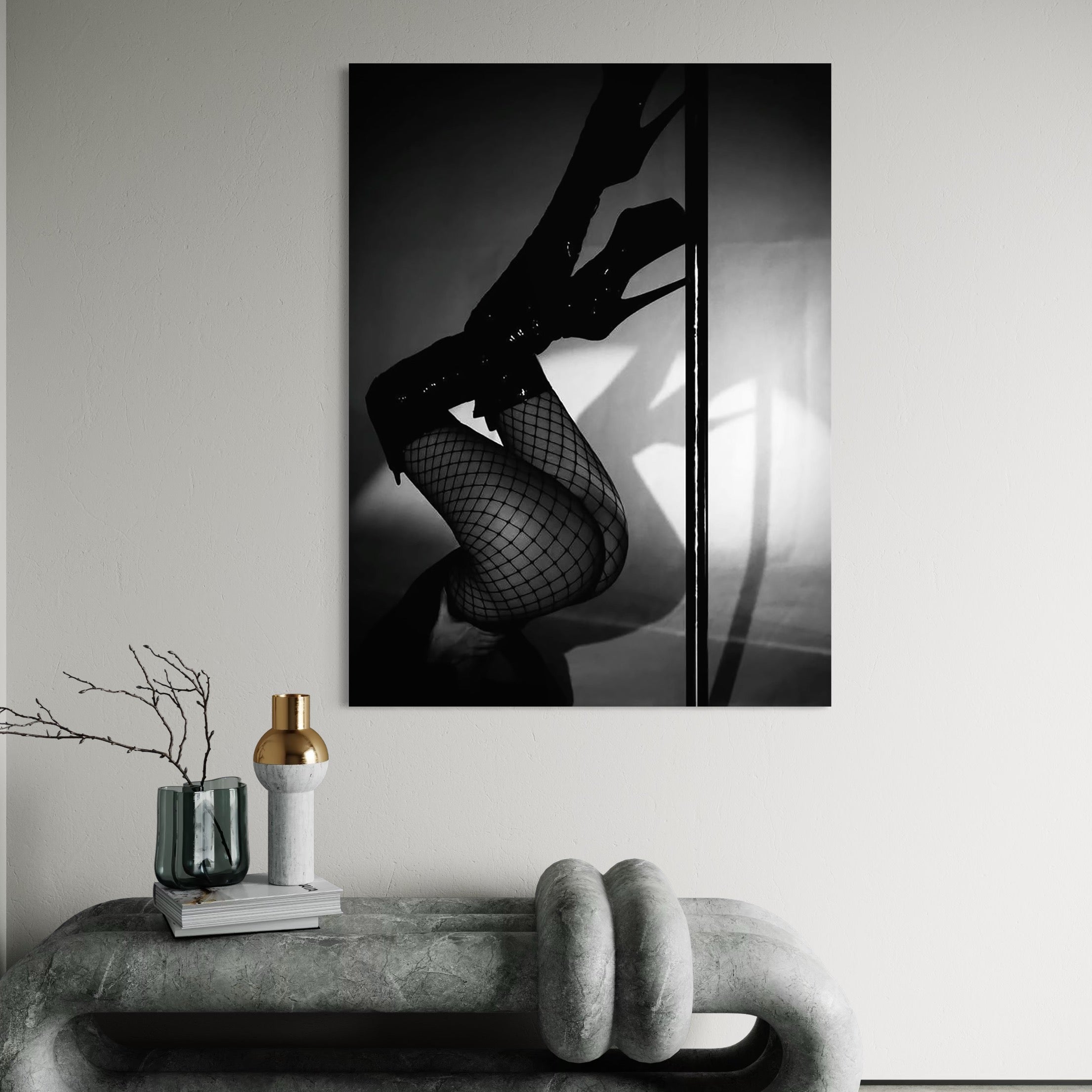 Tablou Canvas Premium, LuxCanva® P1004, Geometria Seductiei, Alb, Negru, Dres, Plasa, Dans, Artistic, Miscare, Pantofi, Platforme, Picioare, Senzualitate, Sexy, Living, Dormitor