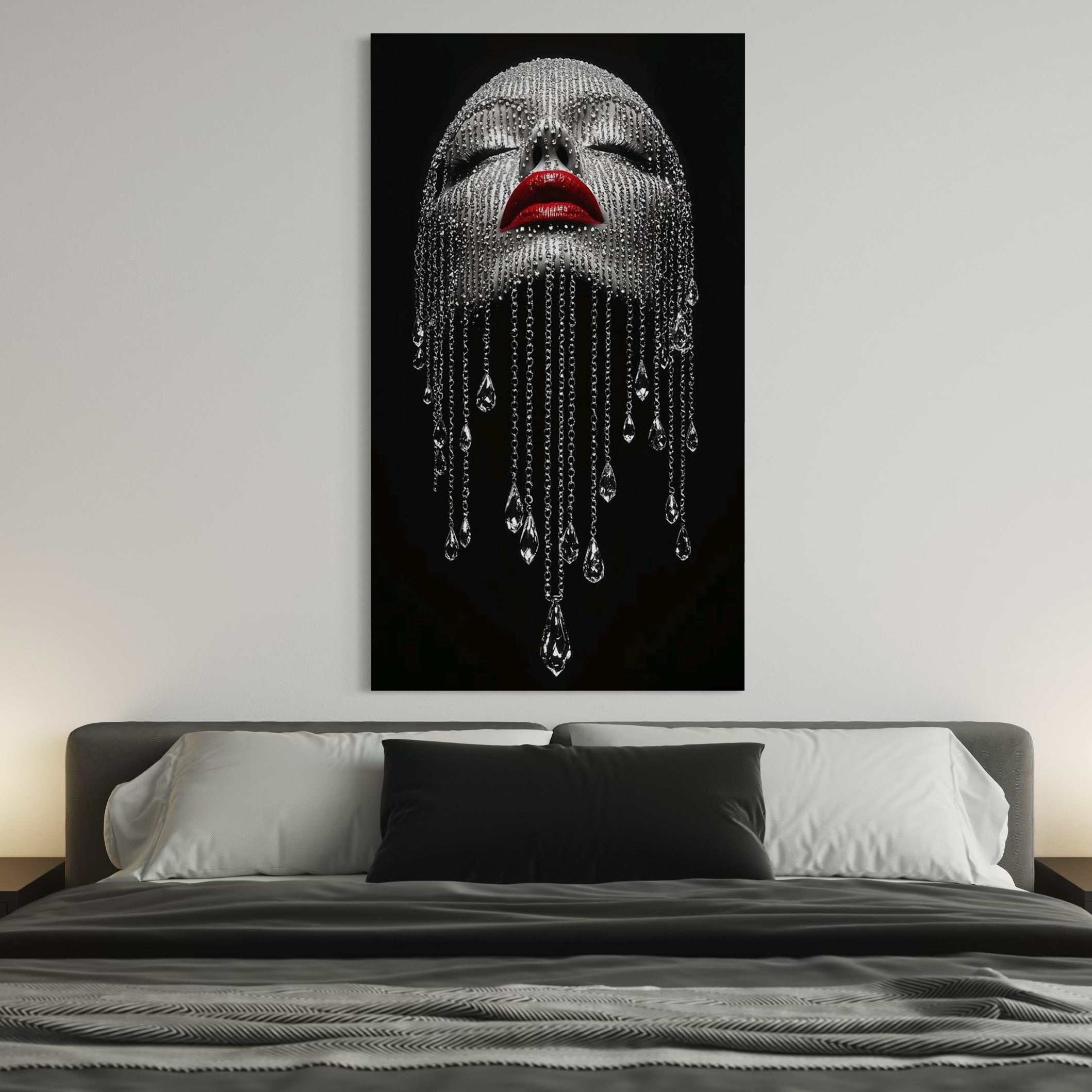 Tablou Canvas Premium, LuxCanva® P1041, Sub Ploaia de Diamante, Diamante, Ploaie, Regina, Cristal, Sclipire, Lanturi, Hipnotic, Sedinta, Fotomodel, Buze, Rosu, Living, Dormitor