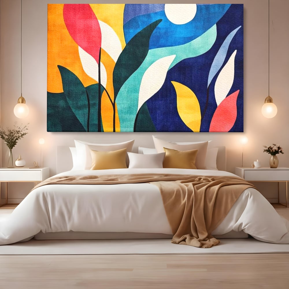Tablou canvas cu tablou canvas cu frunze stilizate si luna, fara rama, pe sasiu de lemn, pe perete intr-un dormitor