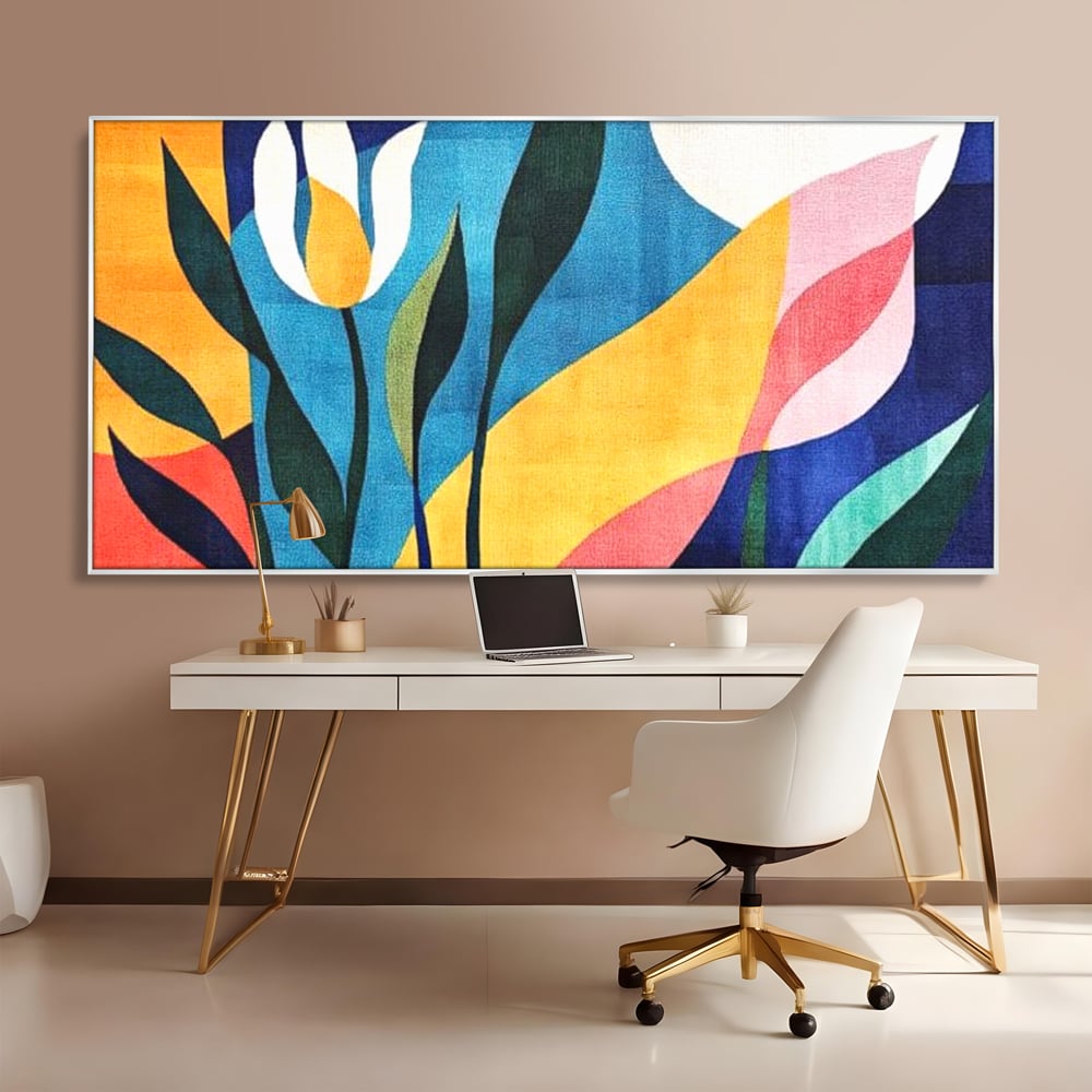Tablou canvas cu tablou canvas cu flori abstracte, in rama de aluminiu argintiu, pe perete intr-un birou