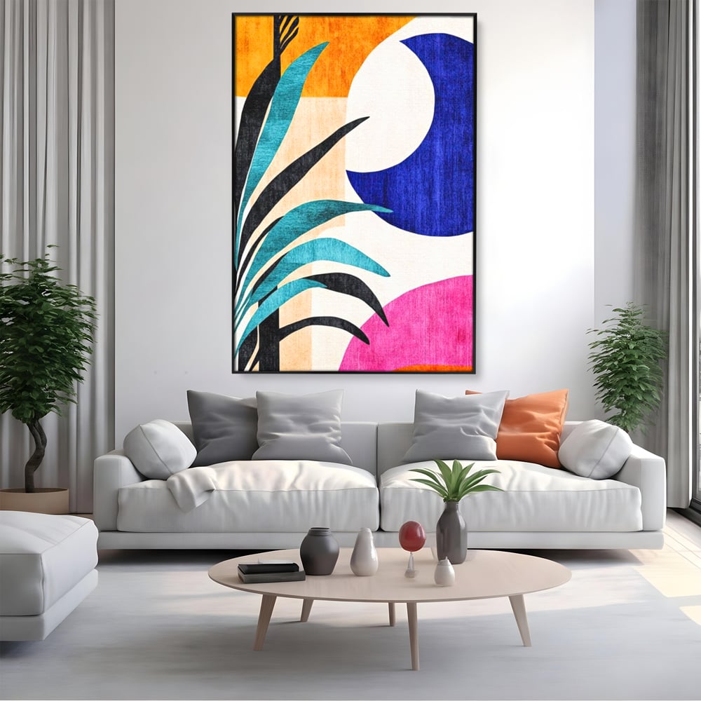 Tablou canvas cu tablou canvas cu frunza abstracta si forme geometrice, in rama de aluminiu negru, pe perete intr-un living