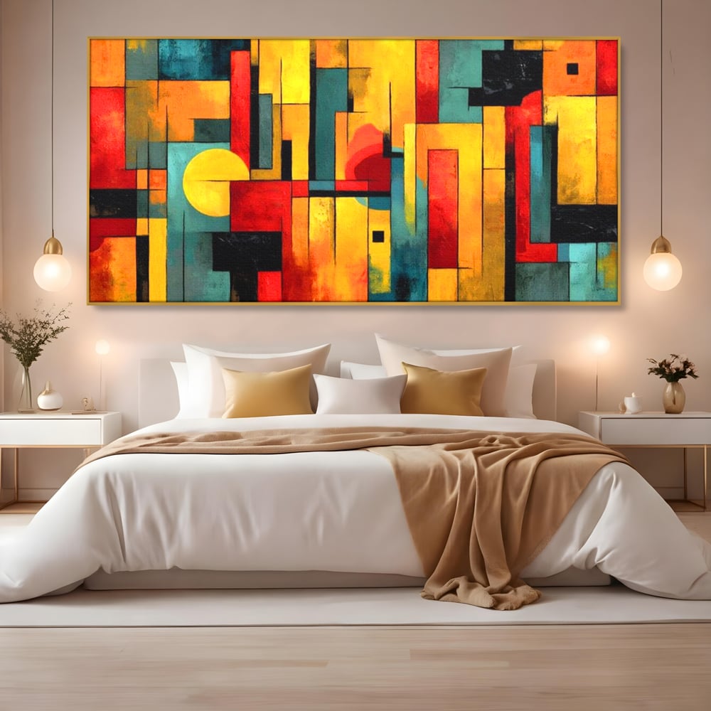 Tablou canvas cu pictura abstracta cu forme geometrice urbane, in rama de aluminiu auriu, pe perete intr-un dormitor