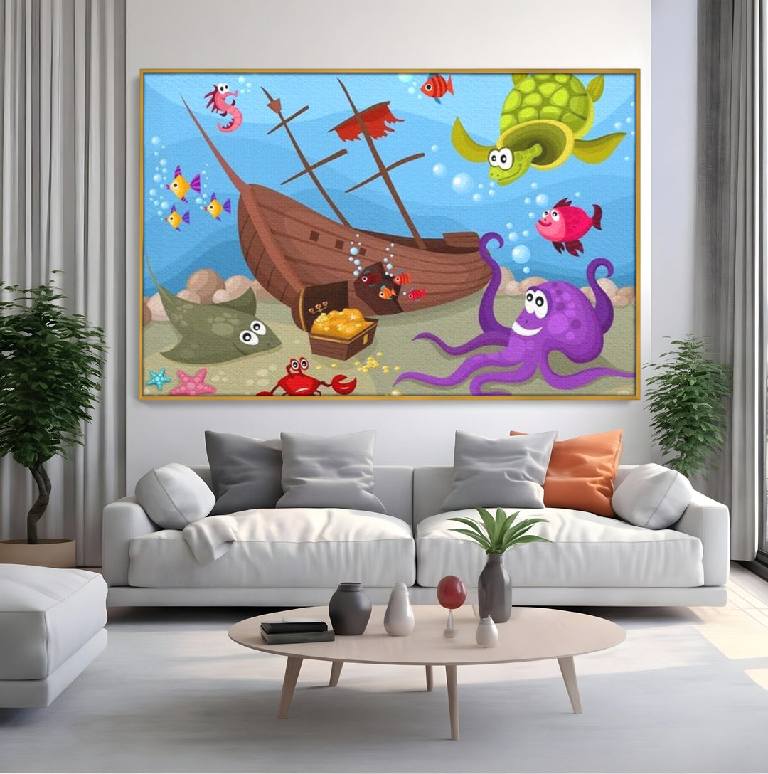 Tablou canvas cu ilustratie animata cu vietuitoare marine si epava, in rama de aluminiu auriu, pe perete intr-un living