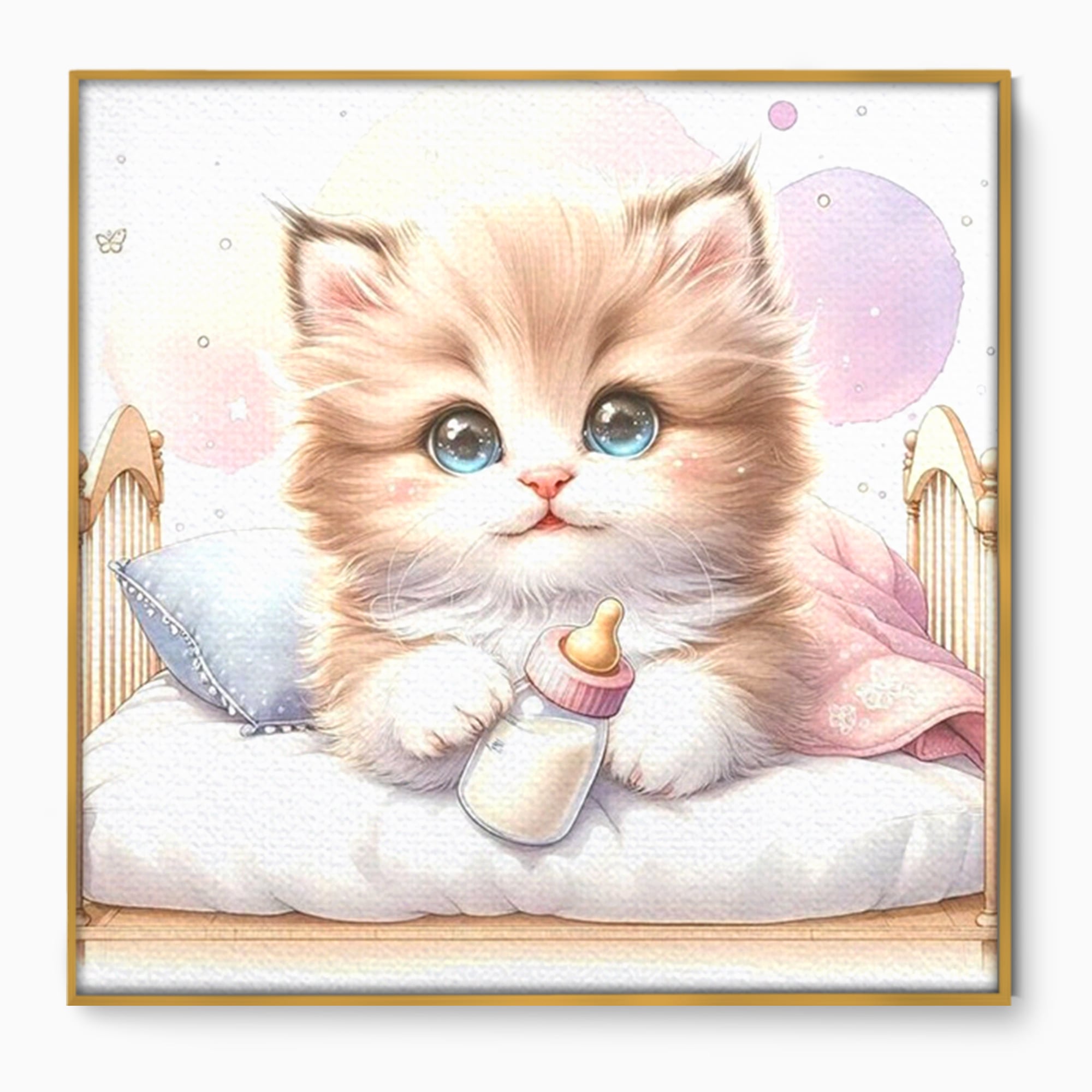 Tablou canvas cu ilustratie cu pisicuta pufoasa in patut, in rama de aluminiu auriu
