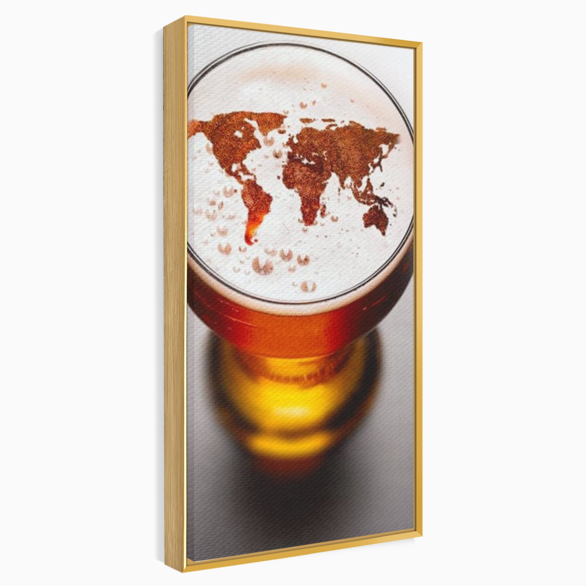Tablou canvas cu harta lumii formata din spuma de bere intr-un pahar, in rama de aluminiu auriu