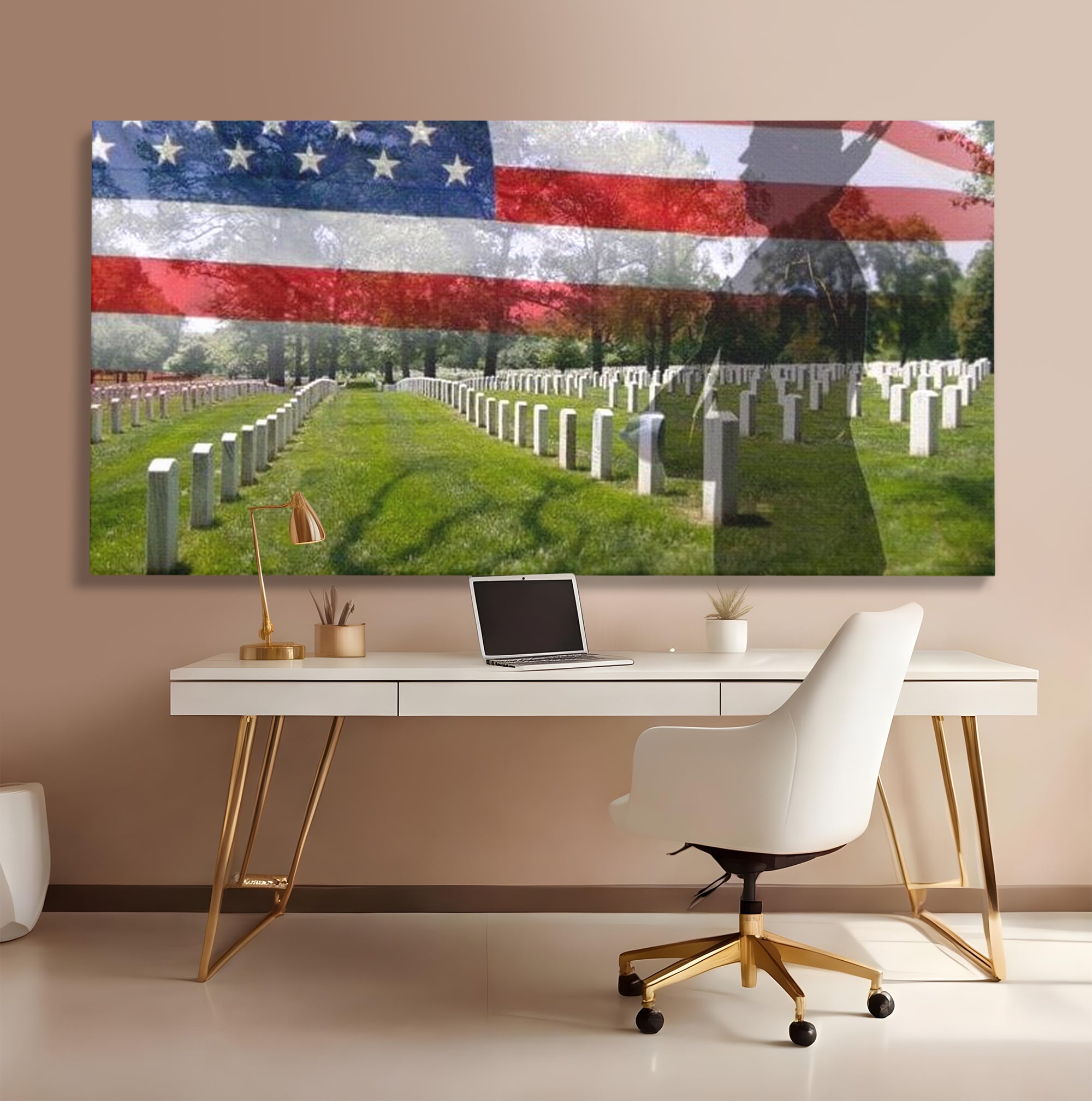 Tablou canvas cu tablou canvas cu silueta de soldat si steagul sua, fara rama, pe sasiu de lemn, pe perete intr-un birou