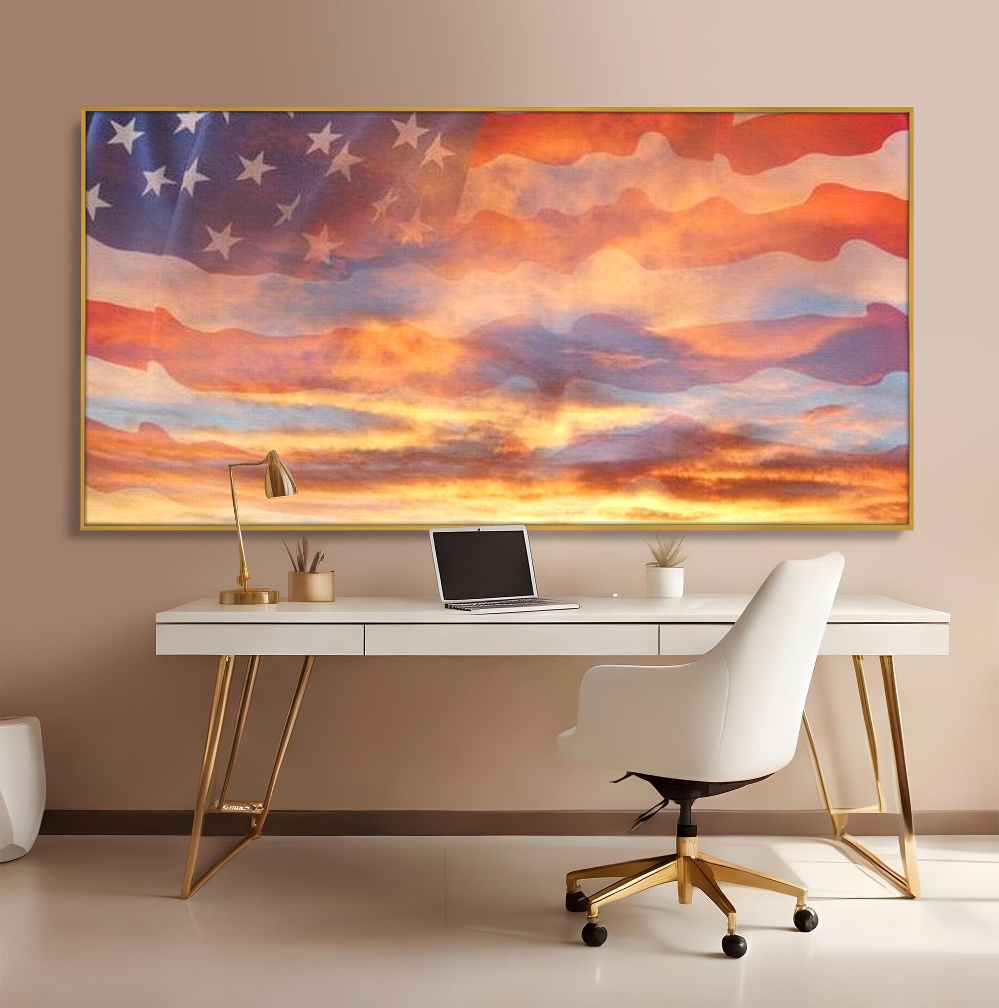 Tablou canvas cu tablou canvas cu steagul american si apus, in rama de aluminiu auriu, pe perete intr-un birou