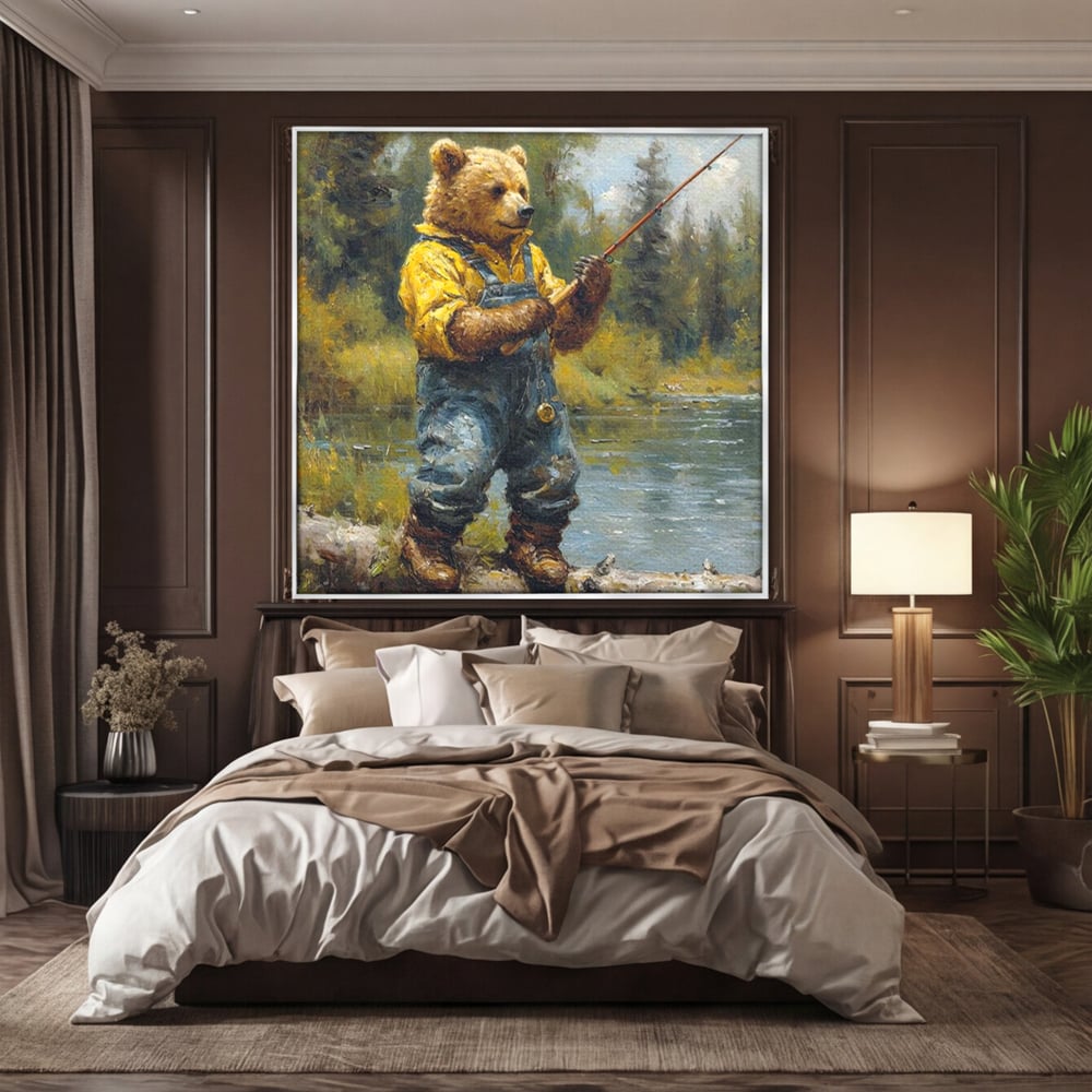 Tablou canvas cu tablou canvas cu urs pescar, in rama de aluminiu argintiu, pe perete intr-un dormitor