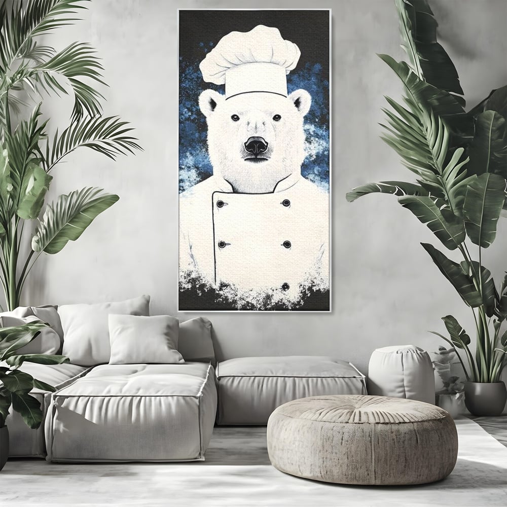 Tablou canvas cu tablou canvas cu urs polar bucatar, in rama de aluminiu argintiu, pe perete intr-un living