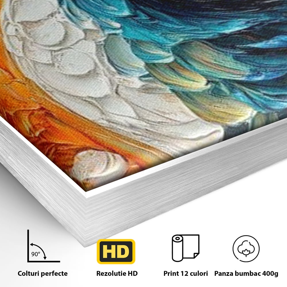Detaliu al suprafetei: tablou canvas cu paun pictat, in rama de aluminiu argintiu