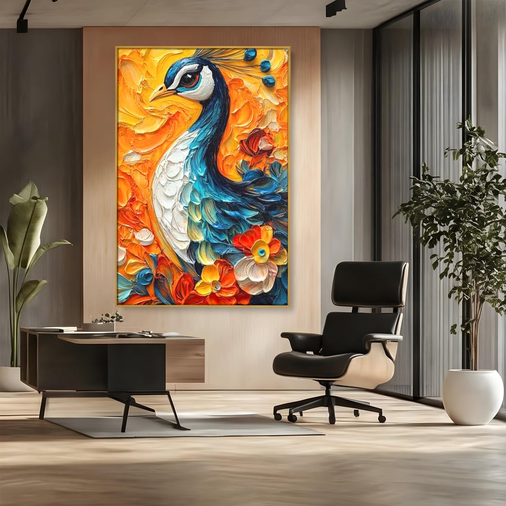 Tablou canvas cu tablou canvas cu paun pictat, in rama de aluminiu auriu, pe perete intr-un birou