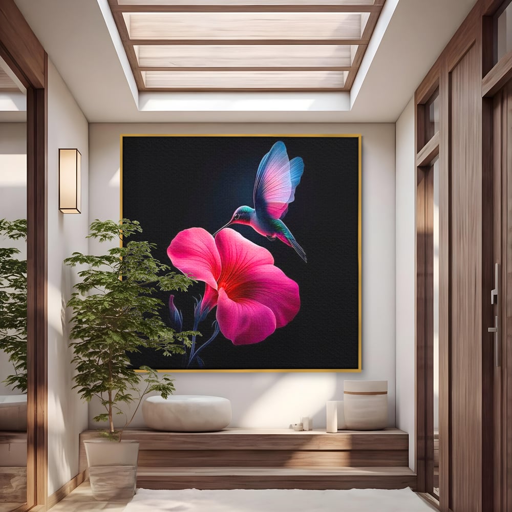 Tablou canvas cu ilustratie digitala cu colibri si floare roz, in rama de aluminiu auriu