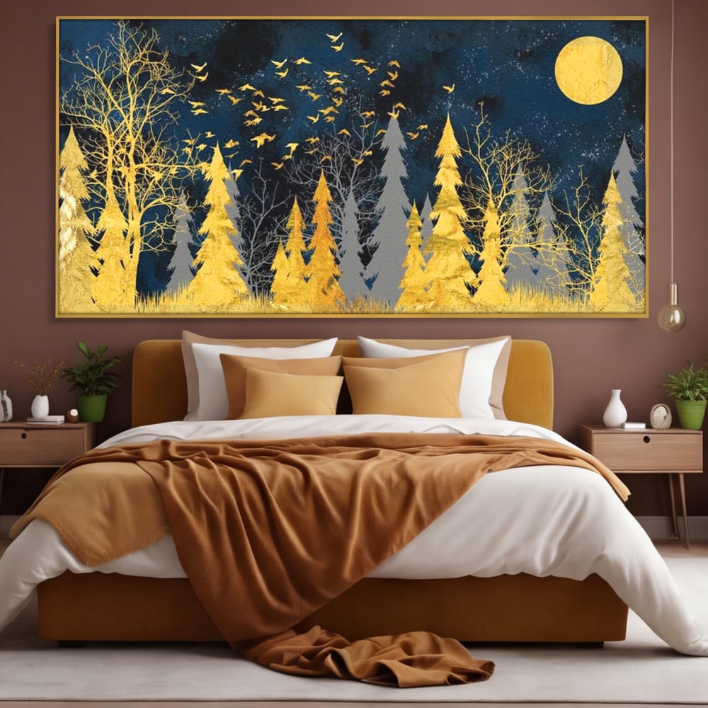 Tablou canvas cu tablou canvas cu padure aurie noaptea, in rama de aluminiu auriu, pe perete intr-un dormitor